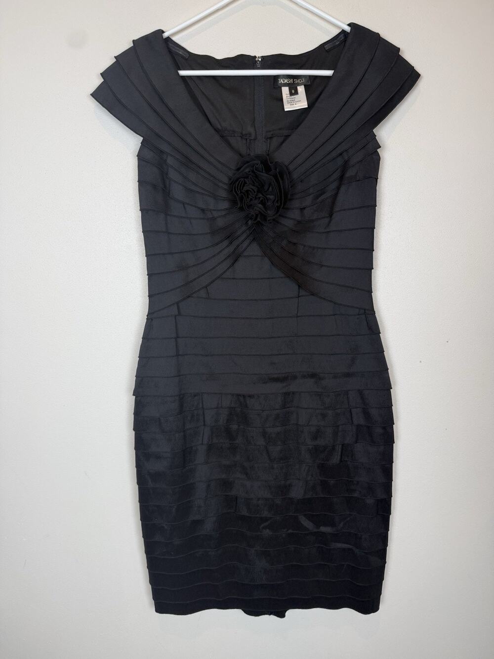 Tadashi Shoji Rosette Neck Pleated Satin Cocktail Party Sheath Dress Black Sz 8